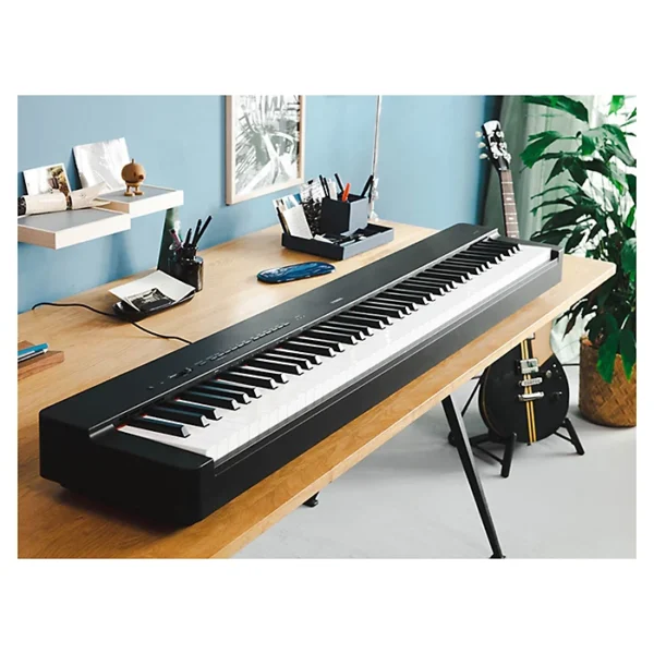 P 225 features desk d7b7676656174b14950b3ccb1c7dca44
