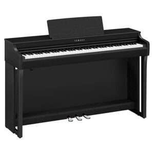 Yamaha CLP-825 B