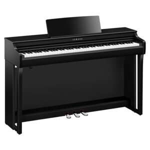 Yamaha CLP-825 PE